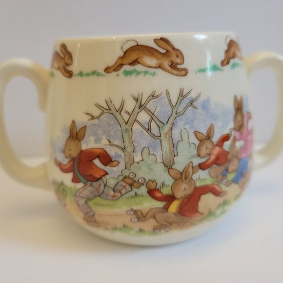 Royal Doulton Bunnykins Two-Handled Childs Bone China Cup - Picture 4 of 6